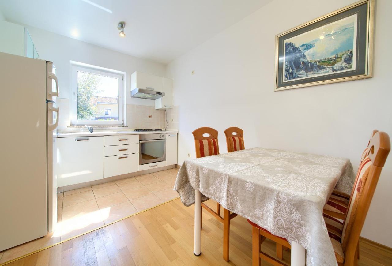 Happy Point Apartment Krk Town Exterior photo